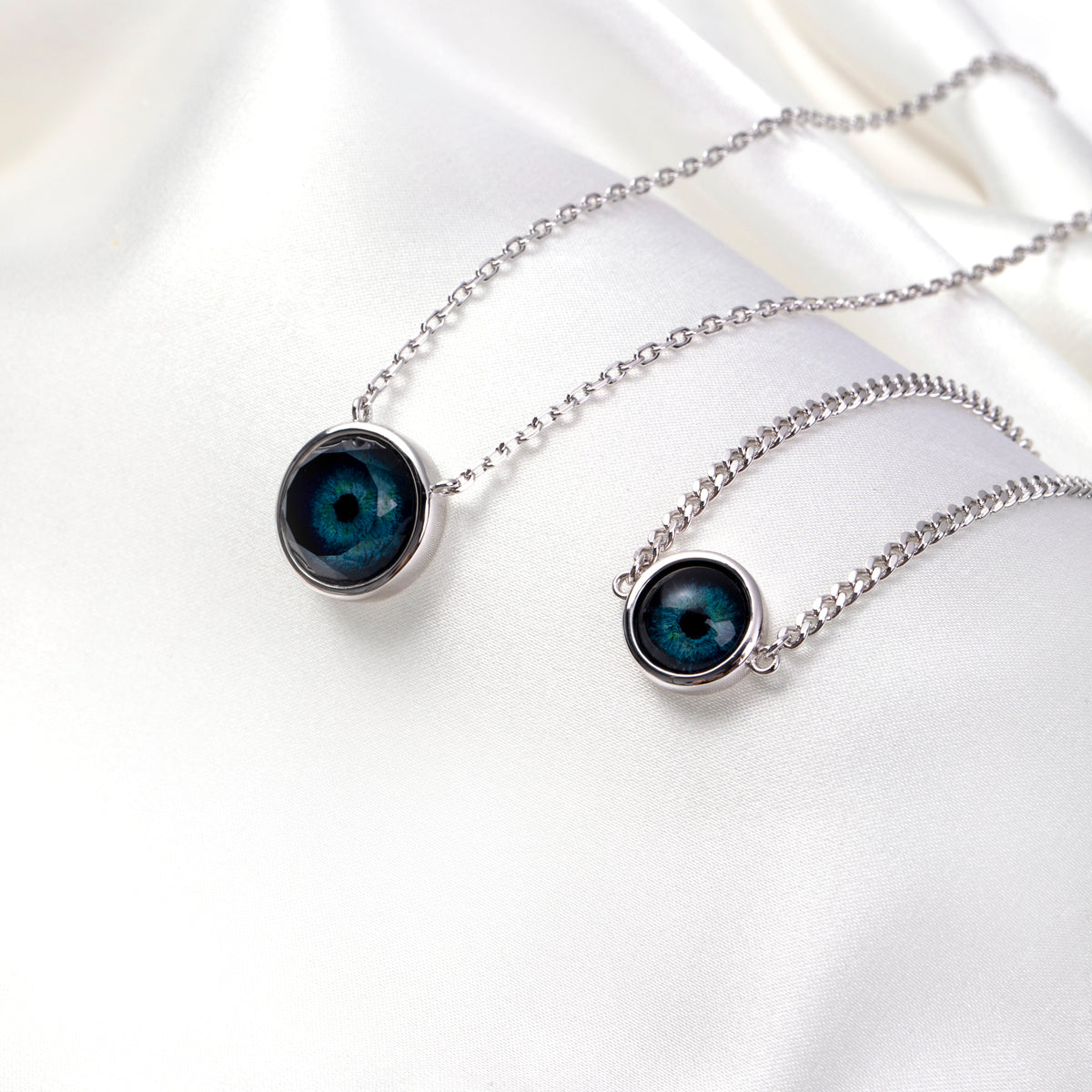 Eye Quartz with Sterling Silver Bracelet