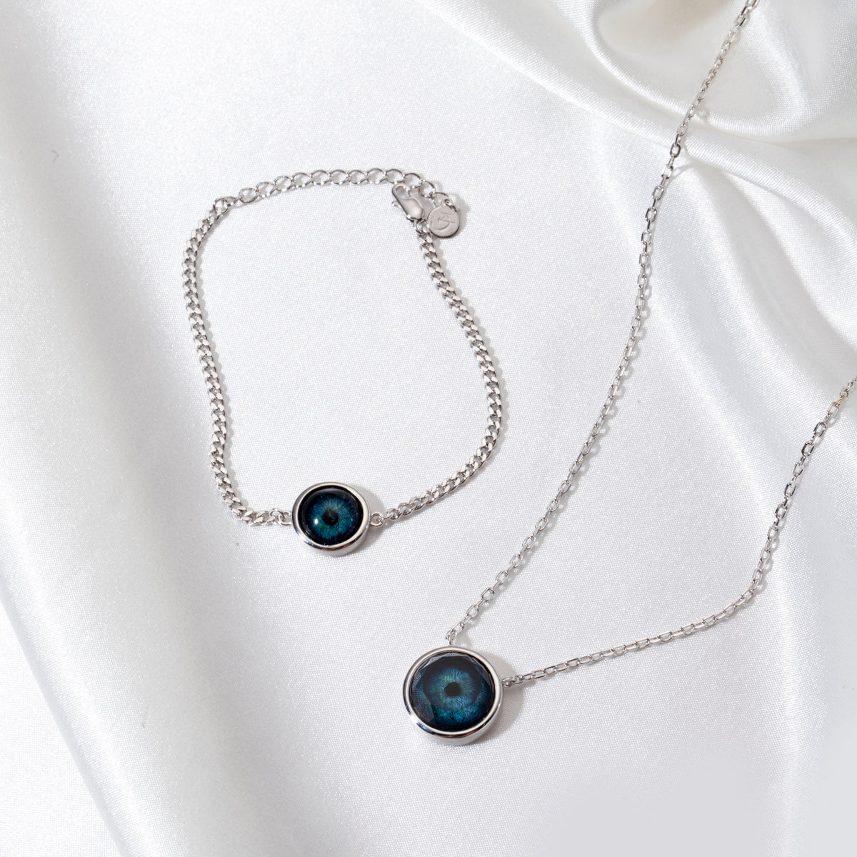 Eye Quartz with Sterling Silver Necklace